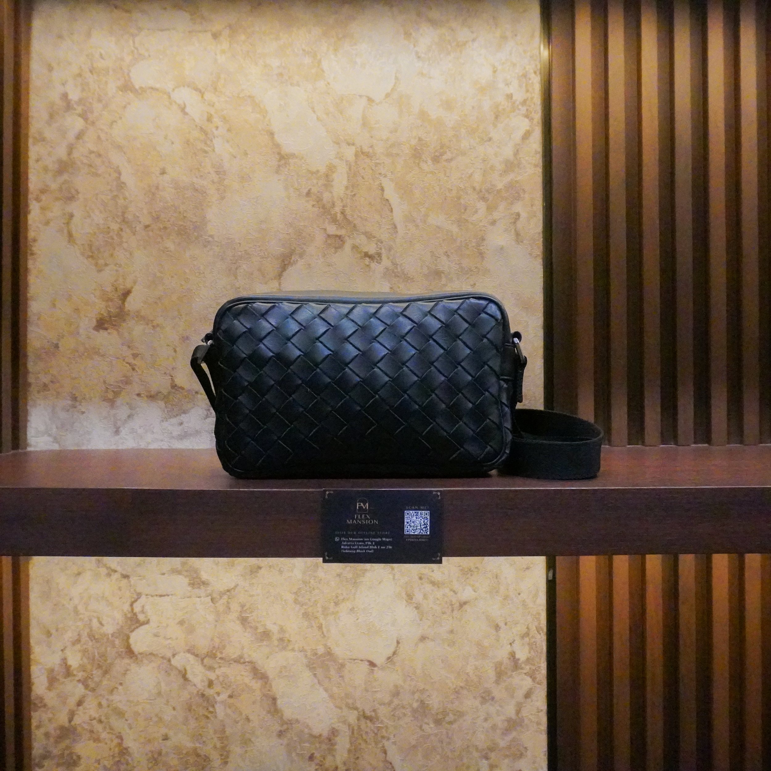 Bottega intrecciato camera bag black (new 33jt
