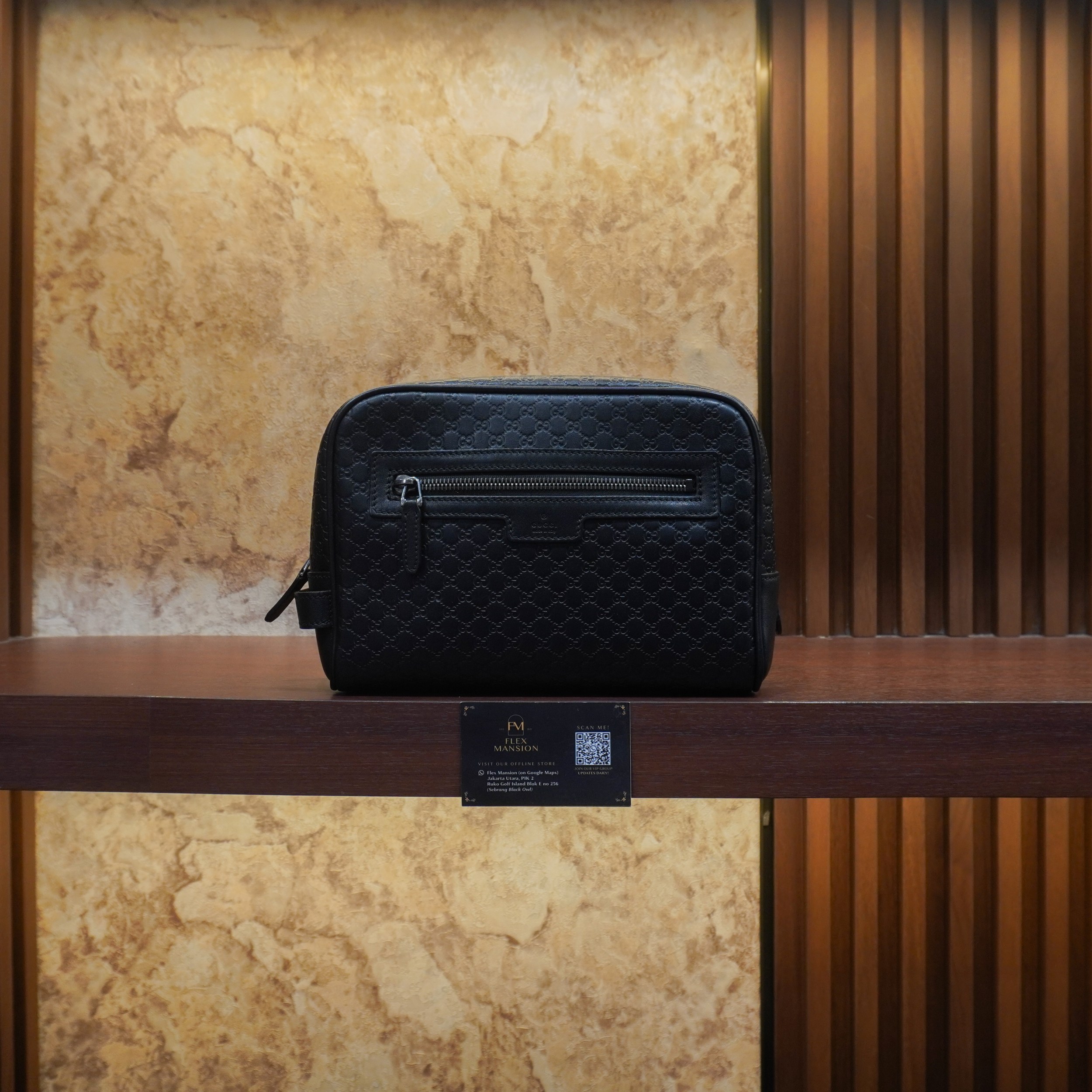 Gucci microguccisima leather pouch black