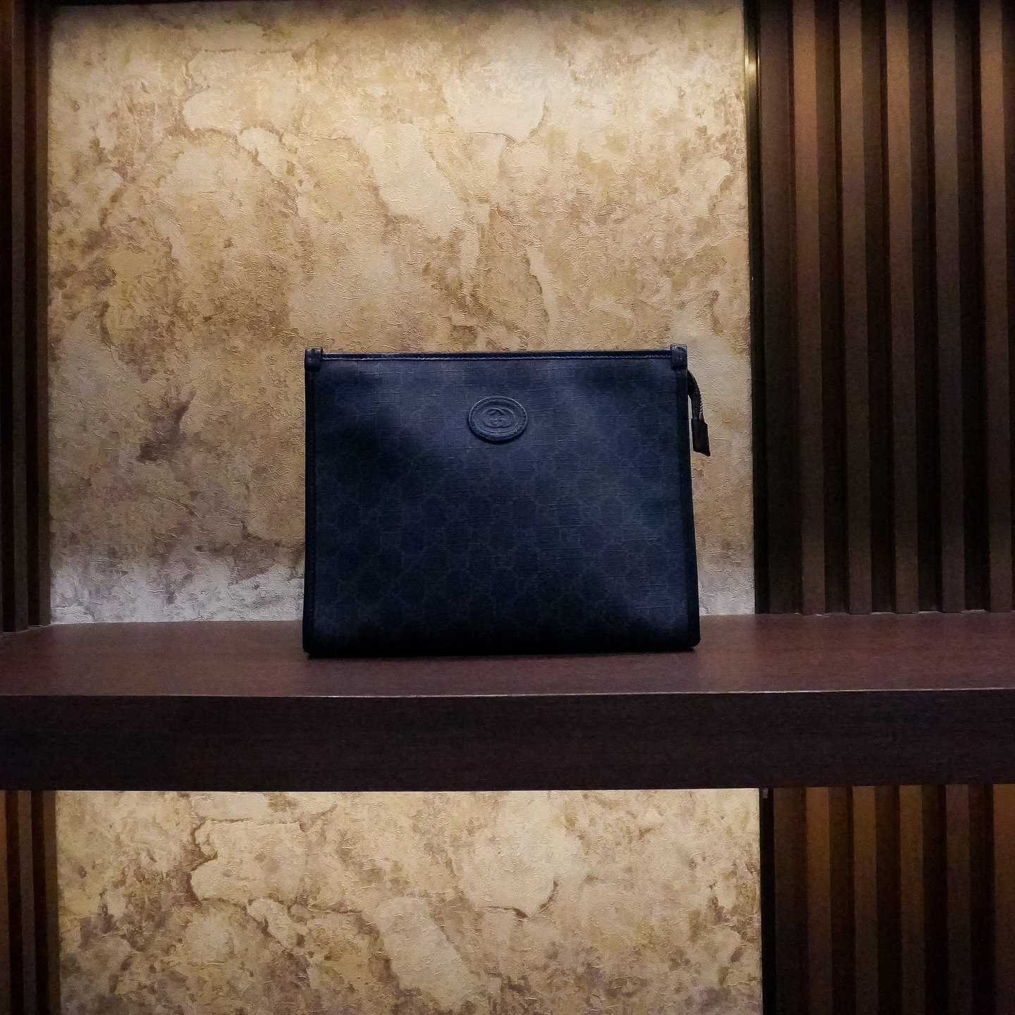Gucci Interlocking GG pouch (new 18jt