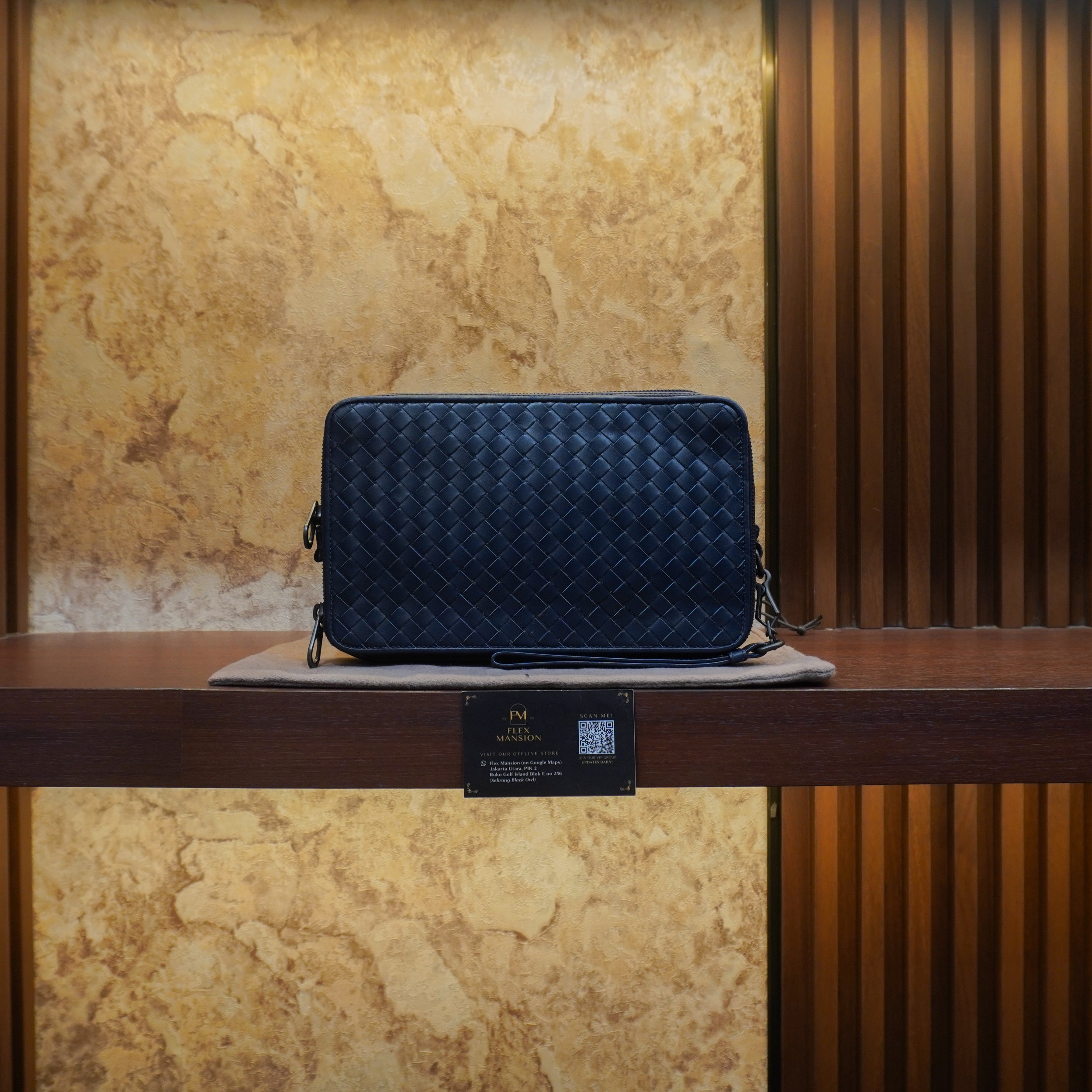 Bottega intrecciato woven pouch navy
