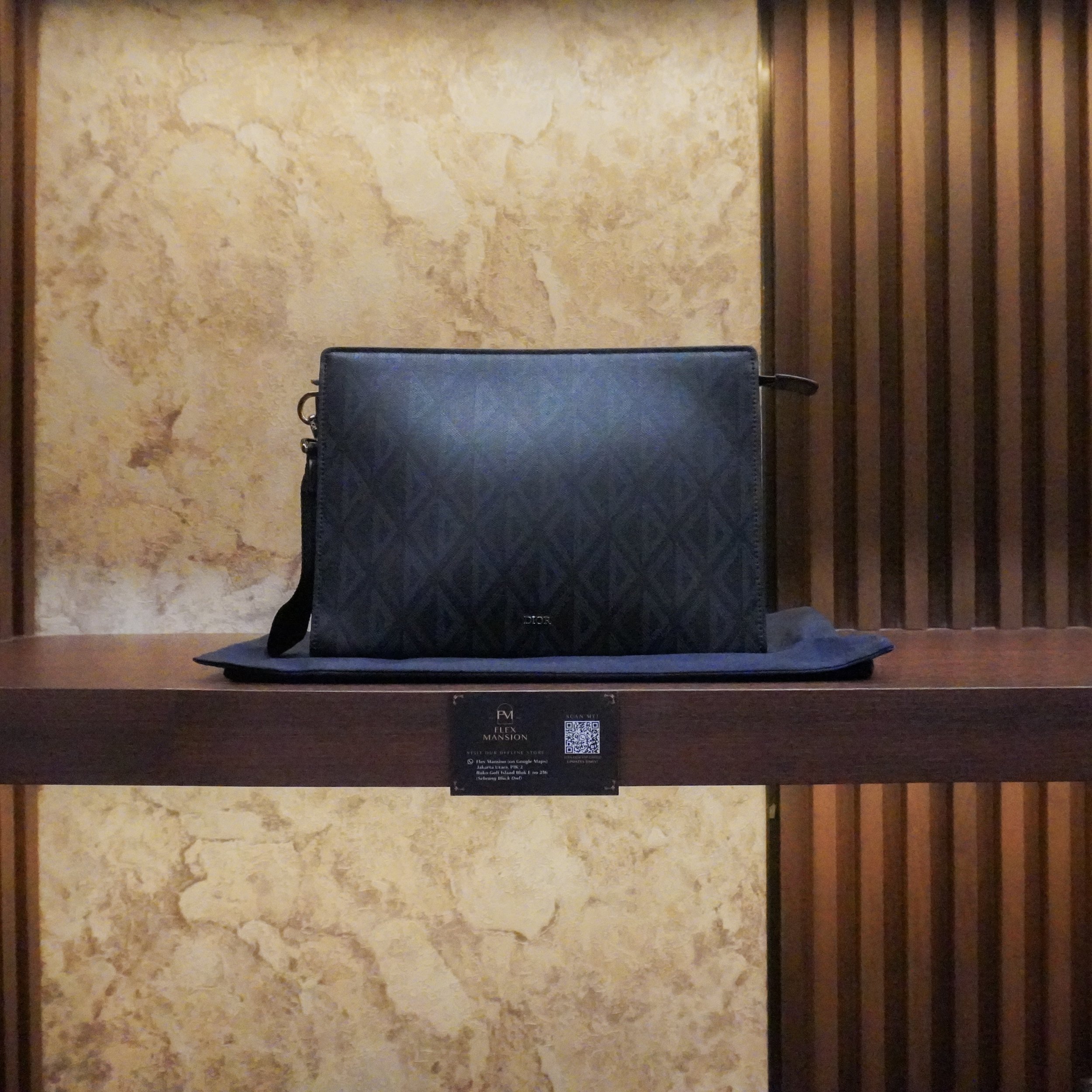 Dior triangle CD diamond pouch black (new 26jt