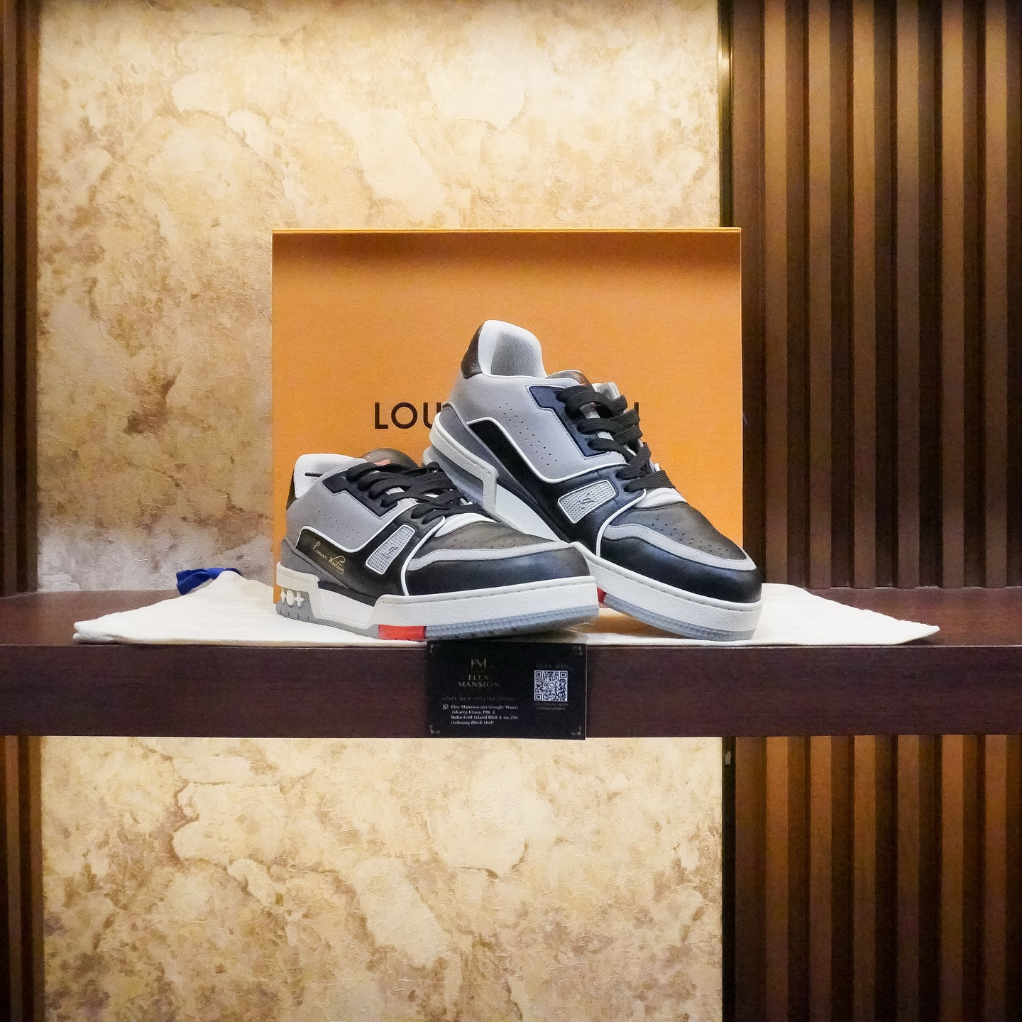 LV x Virgil Abloh Low Top LV Trainer (new 22jt