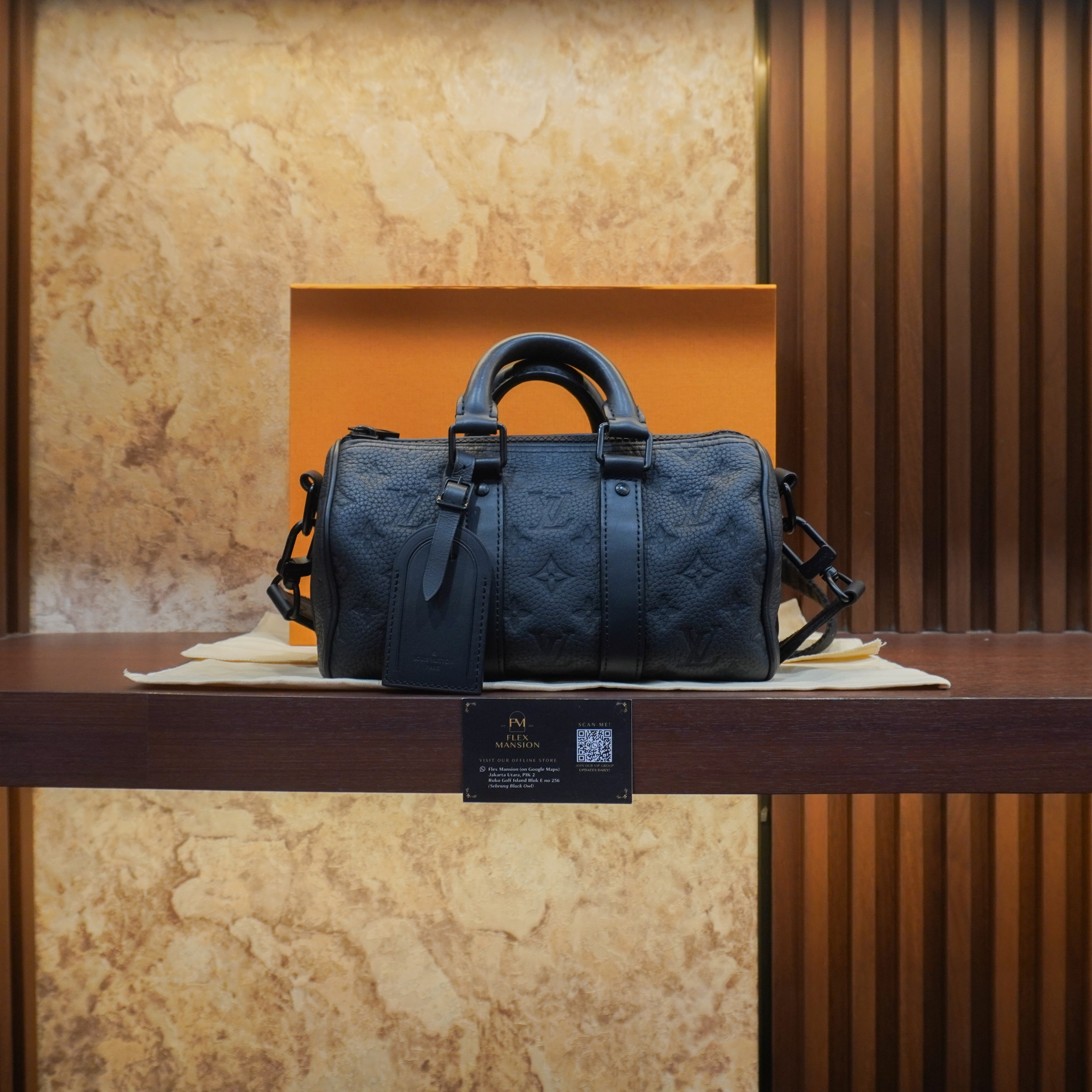 LV keepall 25 taurillon monogram eclipse