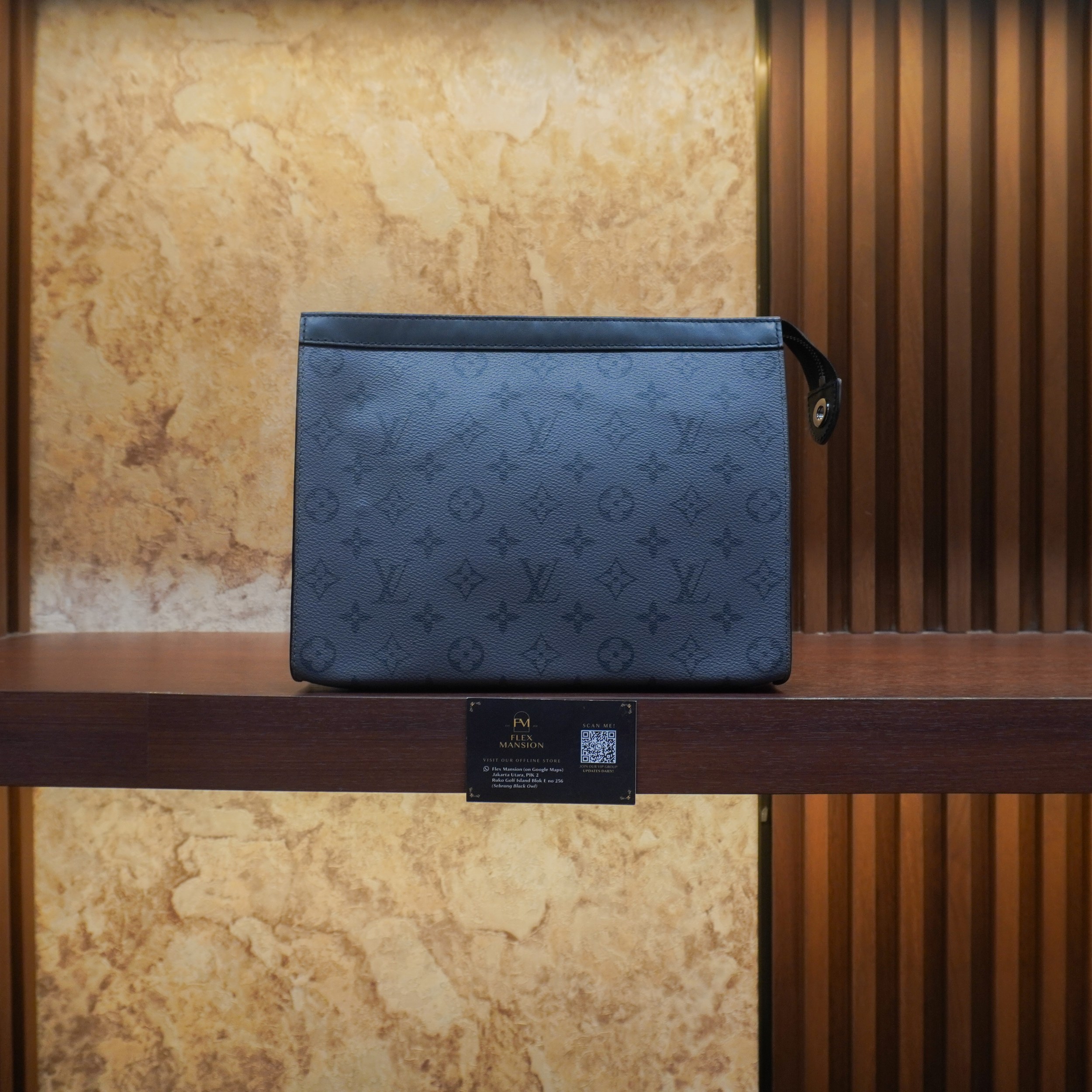 LV pochette monogram eclipse grey