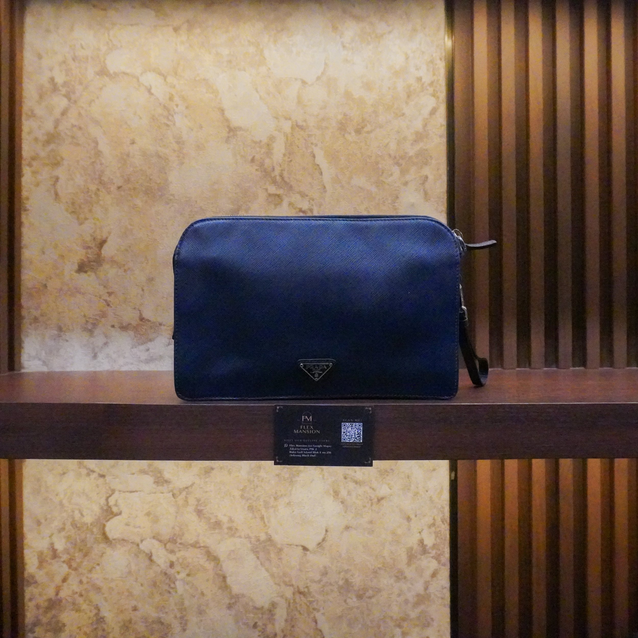 Prada saffiano standing pouch navy (new 35jt