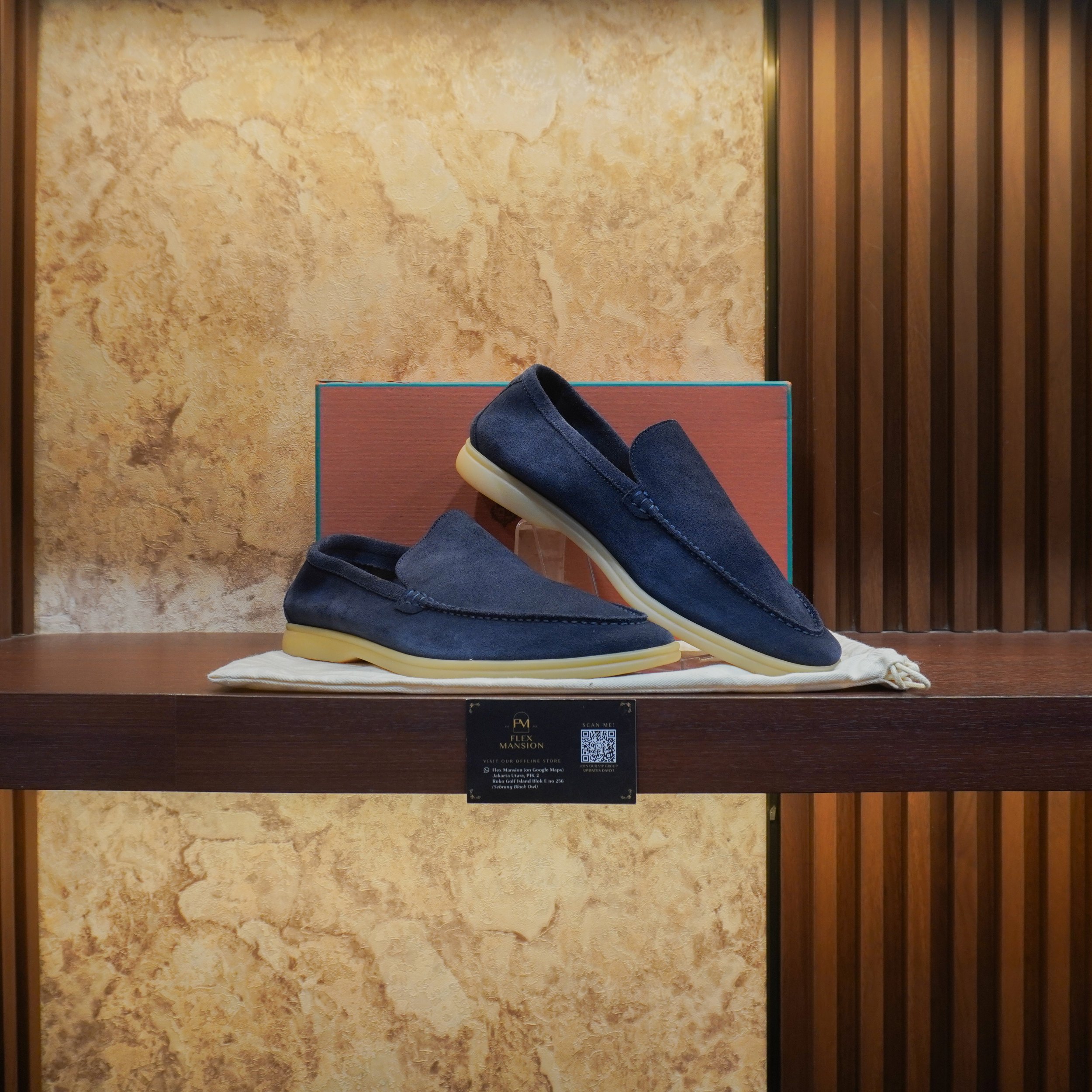 Loro piana summer walk suede navy