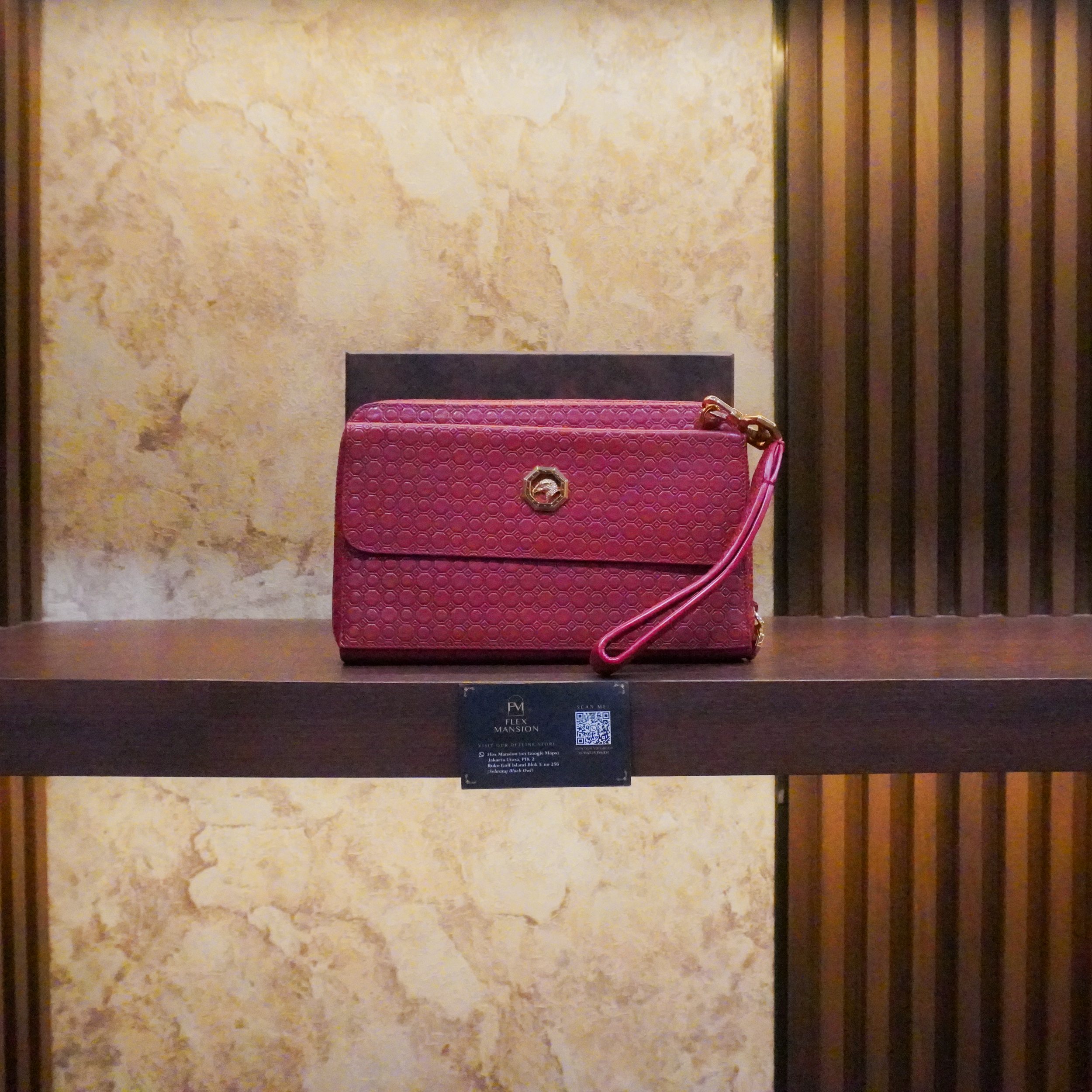 SR calfskin leather travel pouch red (new 40jt