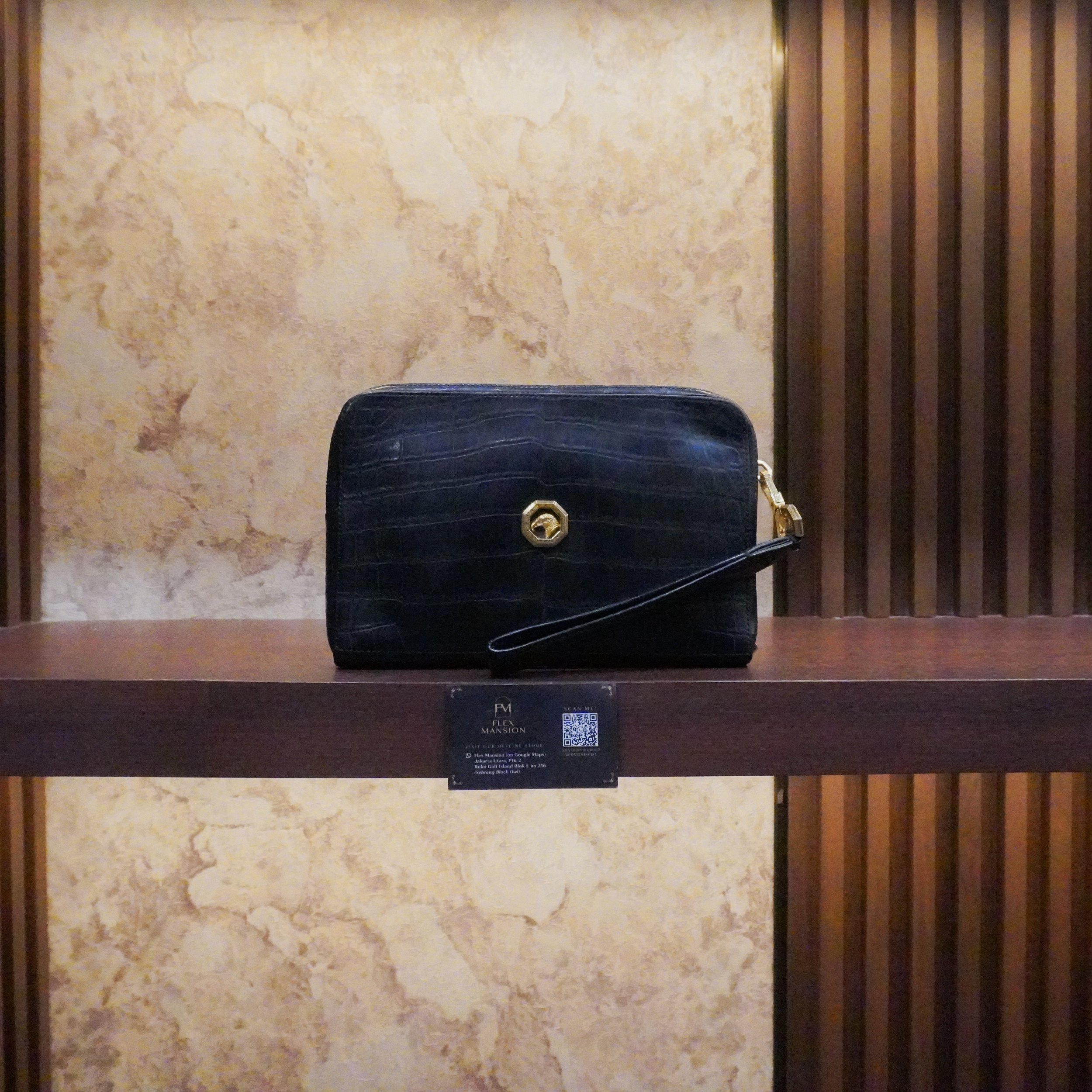 SR crocodile skin travel pouch (new 145jt